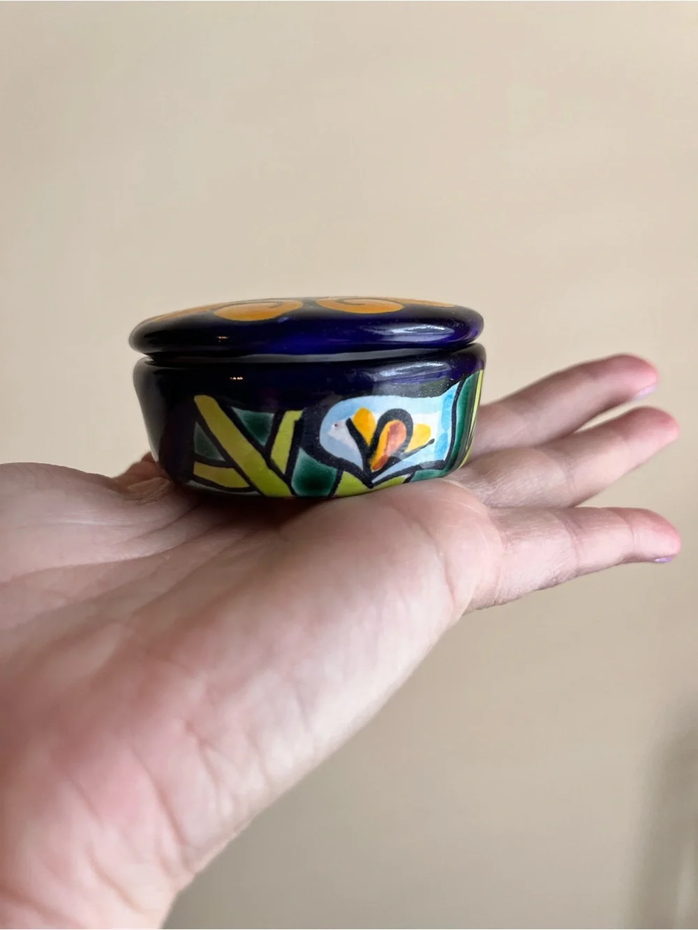Talavera pottery trinket jewelry box from Mexico painted floral